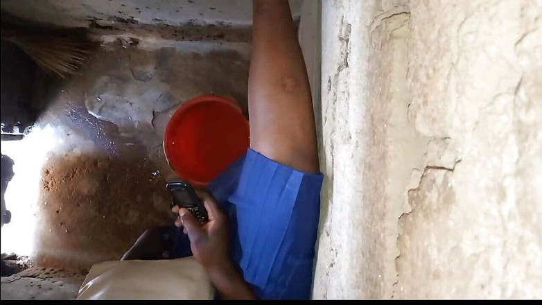 Dickmo888: 보디가드 2부와 섹스하는 여성을 포착한 카메라