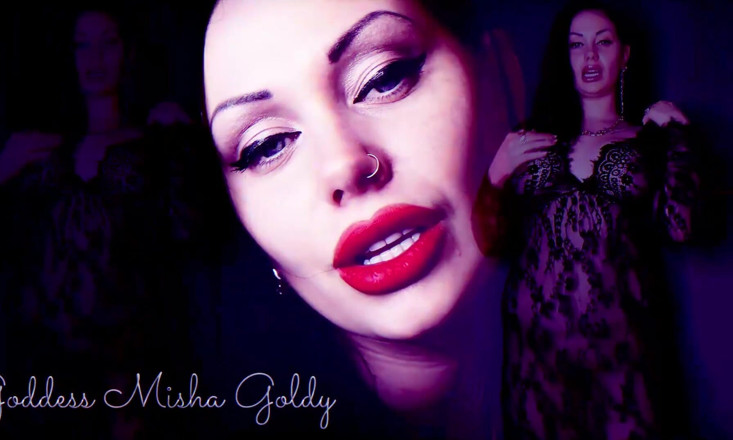 Goddess Misha Goldy: お前の哀れなチンコは、俺がお前を完全に破滅させ、破産させ、去っていくという思いから、その度に痙攣する!
