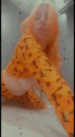 Lolafuccbunny: Pajama twerk teasing NO AUDIO