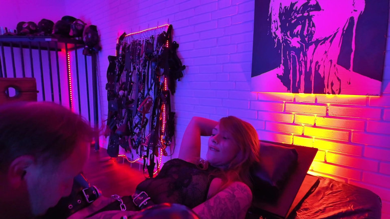 Domina Dark: Crawl for Your Pornstar