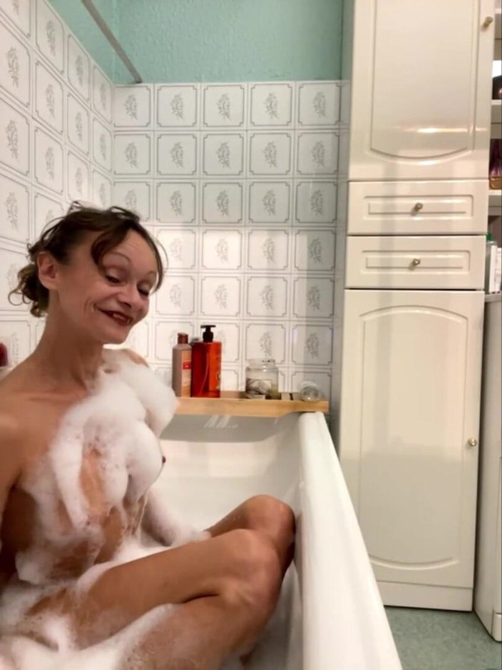 Chris06d22: Bubble Bath