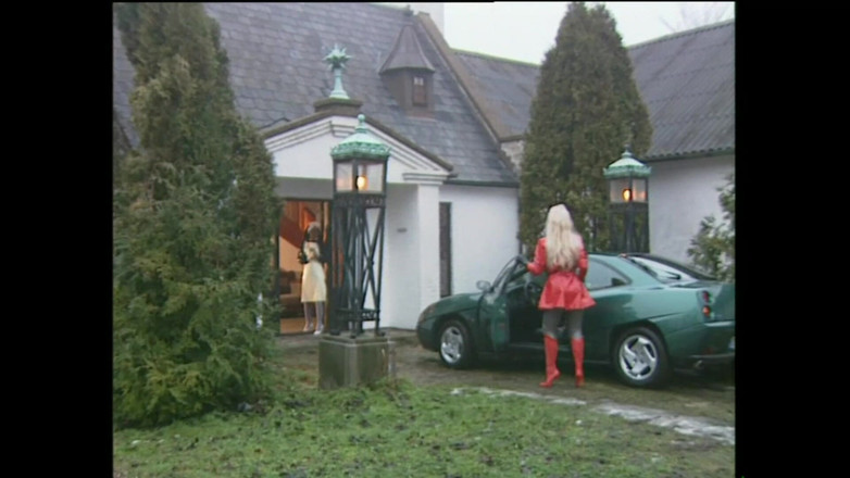 DEUTSCHLAND PORNO TV - our best full movie: Сумасшедшие голодные до секса шлюшки раздвинула киску для введения массивного члена 