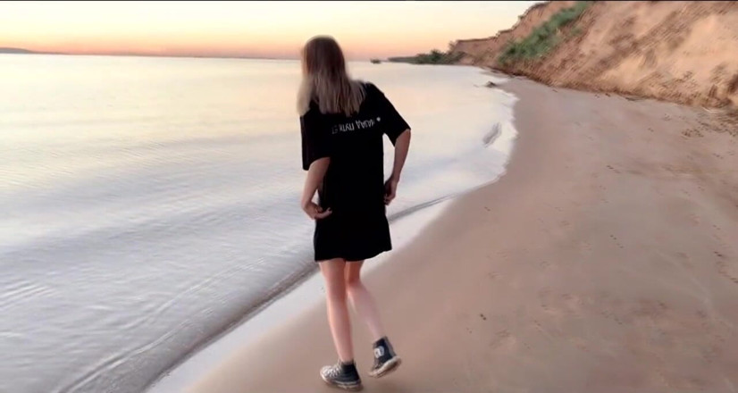 Dirty slut 666: Do you want to walk with me at sunset?