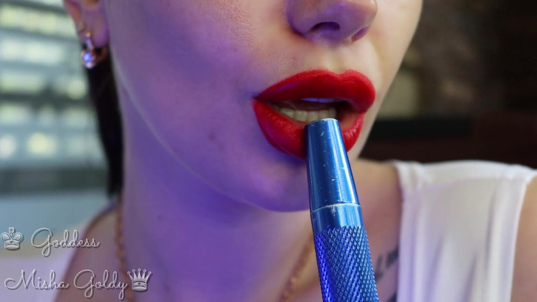 Goddess Misha Goldy: Cum to my big red seduction and big hookah smoke!