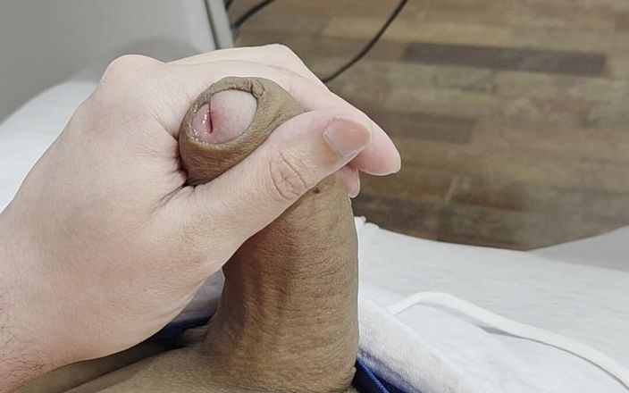 Lkdick8: Jag är väldigt kåt, hjälp mig