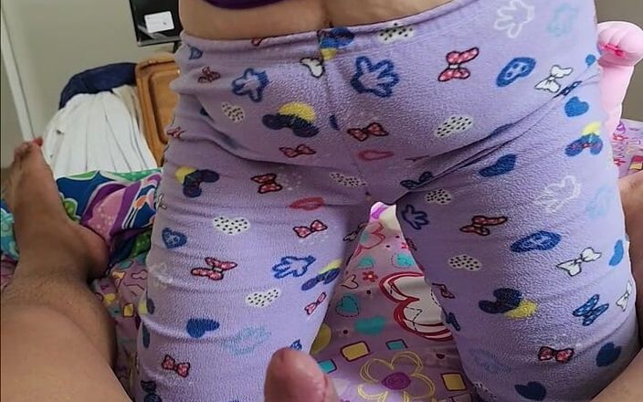 LicenciadaAnn: 彼らは久しぶりに継母とセックスし、彼女のお尻を精液でいっぱいにしました