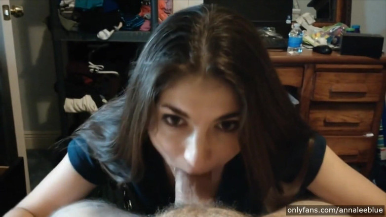 Annalee Blue: Sexy sperma přímo do krku
