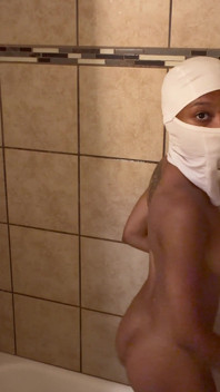 Bathing While Going Live Fo My Fans!