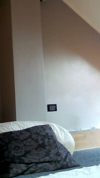 Italian Slut Plays and Gets Pleasure with Ice