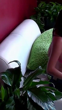 За кулисами.