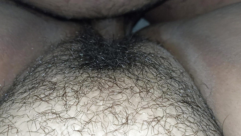 Karmicoxv: Šukám svoji baculatou přítelkyni a otevírám její nohy