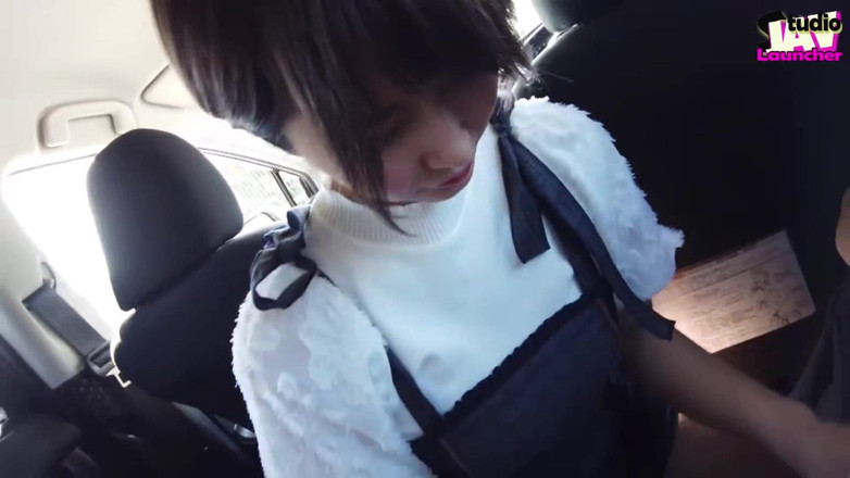 Studio JAV Launcher: Paradise necken - eine sonnenbesonnene Muse, die Getränke, Tropfen und ihr...