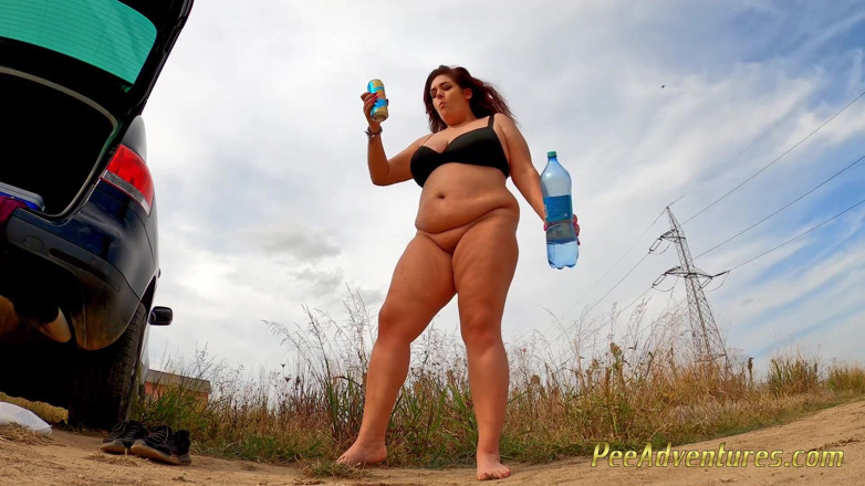 Pee Adventures: Fat brunette pee outdoor