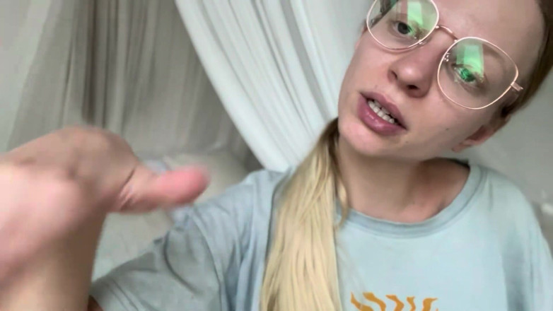 Goddess_Bella_Rae: Macocha nazywa cię dobrym chłopcem - Asmr