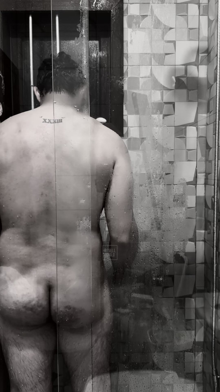 Angell Apolo: Royal Couple Has Sex During the Shower with a Cum...