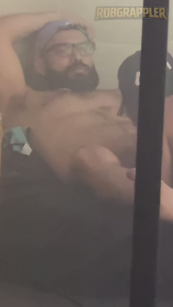 Robgrappler: Alpha smoke &amp; submission 4