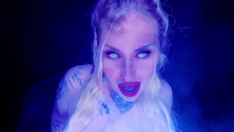 Goddess Misha Goldy: 자지 배고픈 나선