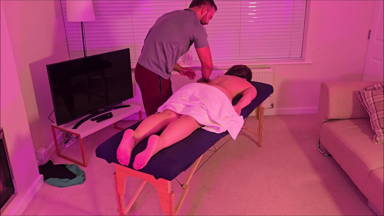 MassageRoomX: Người đấm bóp swinger trở lại để mát-xa