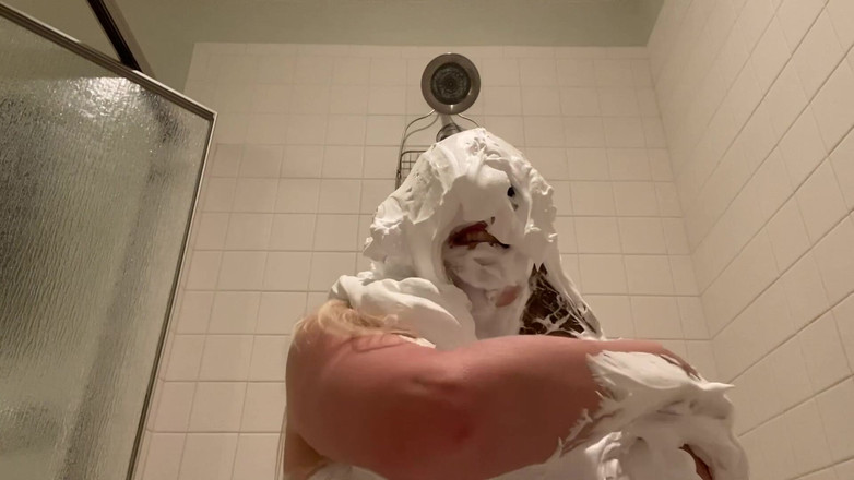 Sarah Passions: Tıraş kremiyle çılgınca dağınık oluyorum