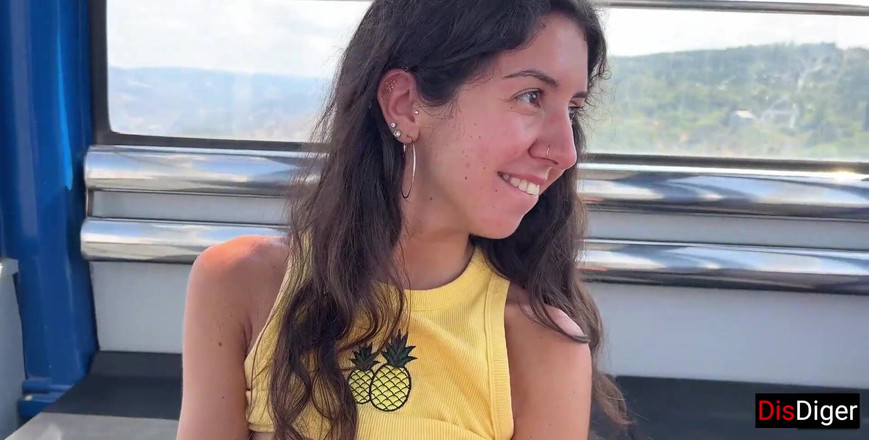 Dis Diger: Mamada arriesgada en una rueda de ferris en un parque...