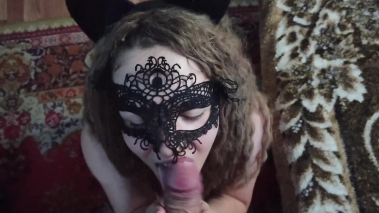 Intim media: Blowjob from step sister before Stepdaddy gets home