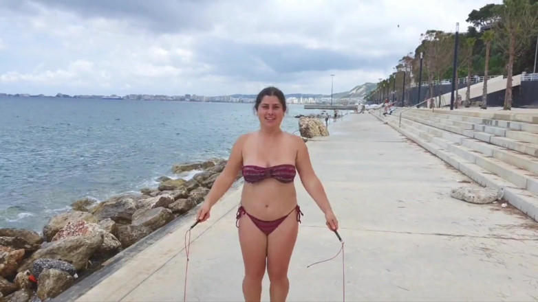 ExpressiaGirl: My Bra Was Droped in a Public Workout. Omg!)