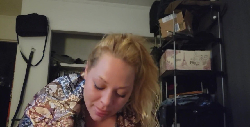 ScaninForFun: 忽略电视，但当J需要嘴巴时，Cyn总是准备好取悦