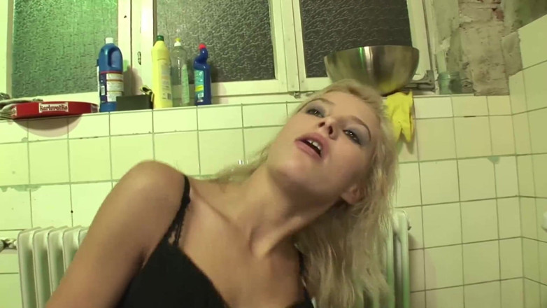 German amateur - 100% German hardcore videos: Cute hottie blonde fucking in the bathroom
