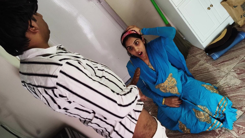 Bobbypranav: Desi plachá nevlastní sestra Rakhi BBC