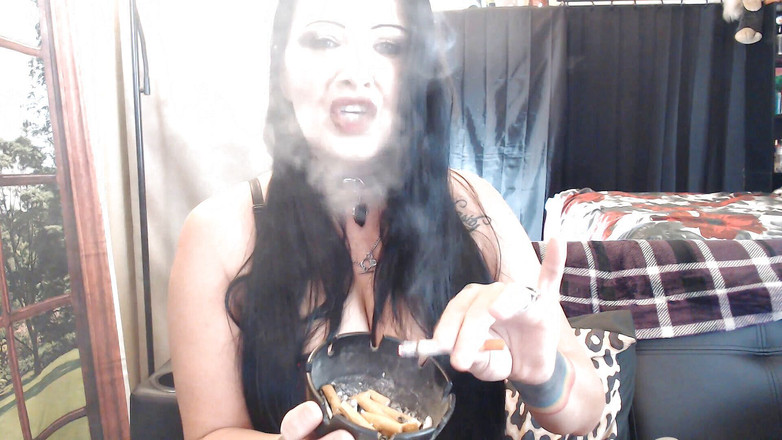 Abby Anna: Intim unter rauchsklavin leiden