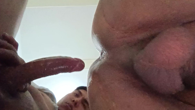 Angy Bisexperiences: Soțul meu încornorat este dependent de spermă în cur de taurul meu