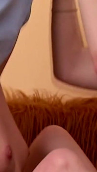 Chicas lesbianas humentes dedos y lamen hasta orgasmos explosivos