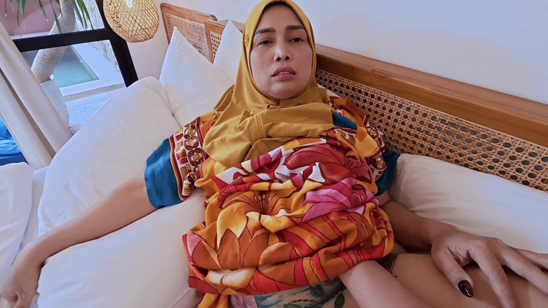 momi_itha_: Indo Hijab, Delicious Homemade Sex of Stepmom and Stepson