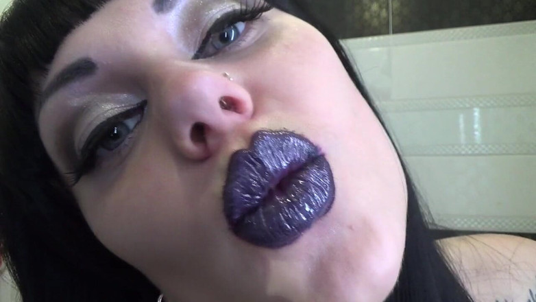 Goddess Misha Goldy: Purple glossy lips! Kissing and duck face fetishes!!