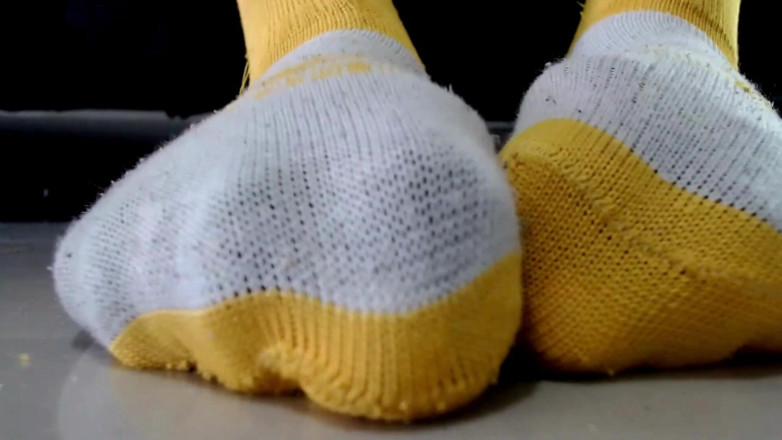 Maeling: The Beginning of Something Mega, Feet Growth Fetish