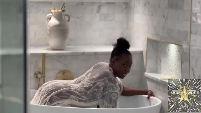 Star Power Media: Sultry Soak: Niegrzeczny Bath Giana złośliwiec