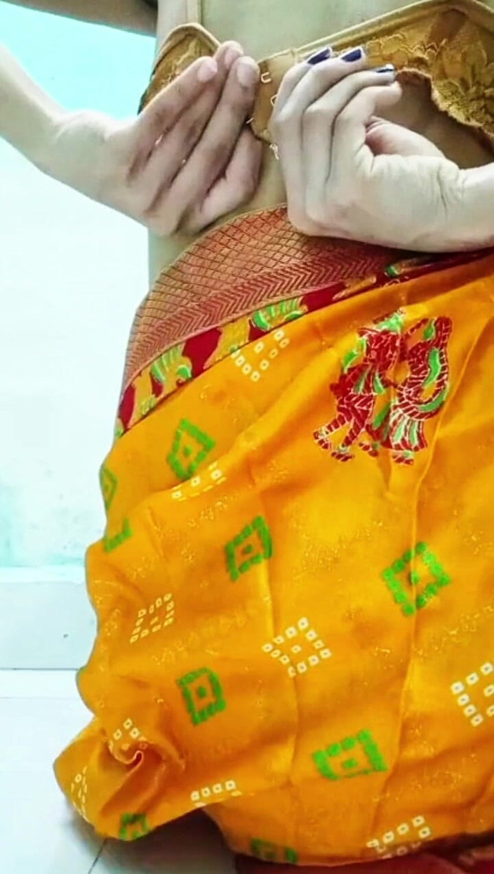 Silver_Worm: 印度女孩扮演教学角色火辣色情