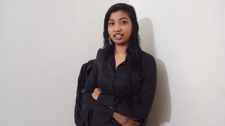 Bangla Academy: Studente din Bangladesh Desi Fată frumoasă cu strâmtă prima dată...