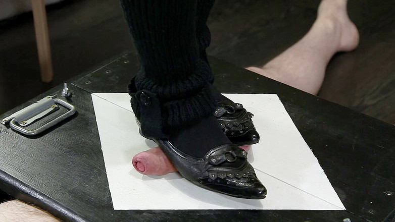 House of Era: Krossad av balettskor med damasker CBT