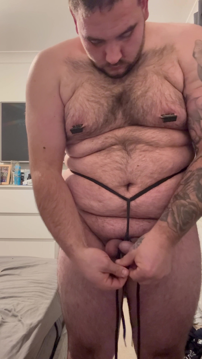 Shaun Cbt: Schwanz-bondage mit eiern über dem schwanz