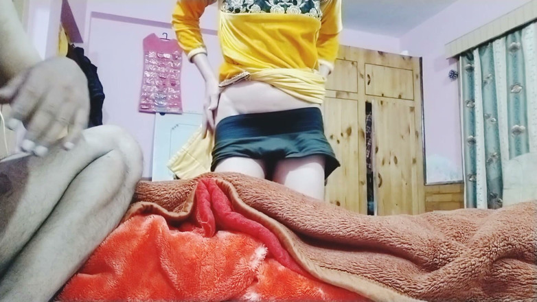 Bolly Karma: En el calor del momento de milf cachonda