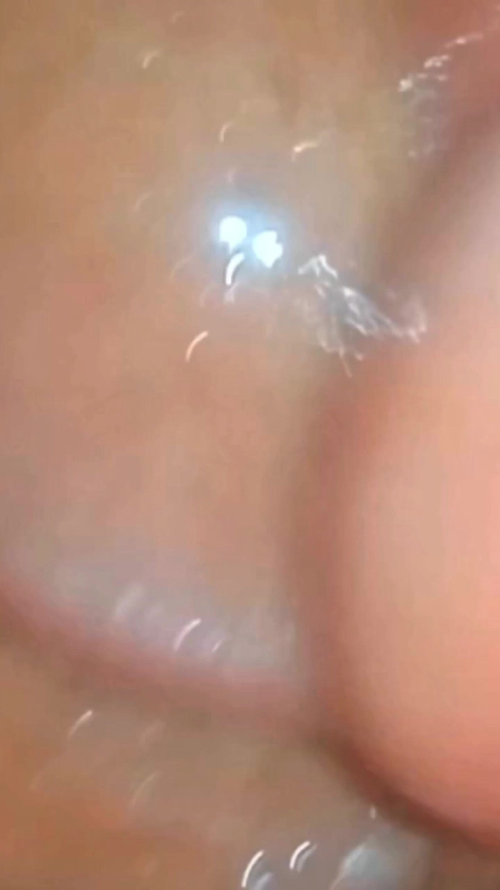 Jhon Hamster: Góa phụ trẻ ở Surabaya