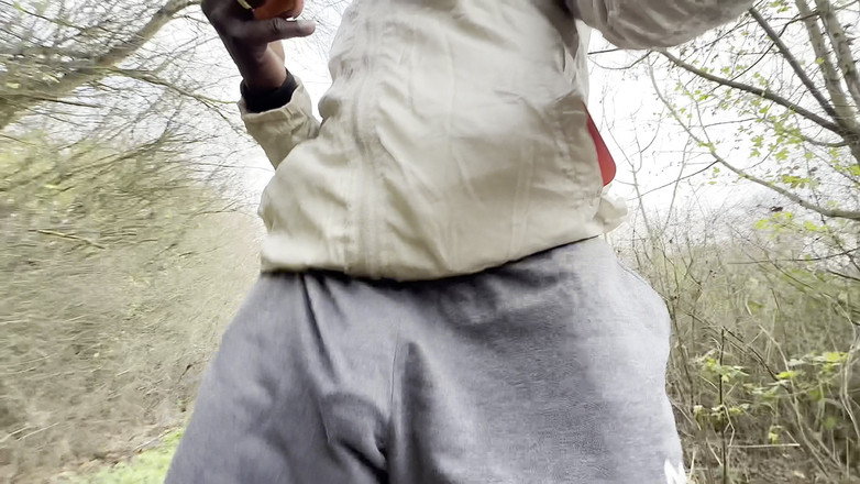 MrMagicDevil: 새 C*ckring을 입고 걷는 특공대