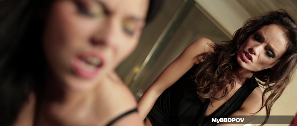 MyBigBlackDickPOV: Aksi hot lesbian simony diamond &amp; sophie lynx yang saling muasin...