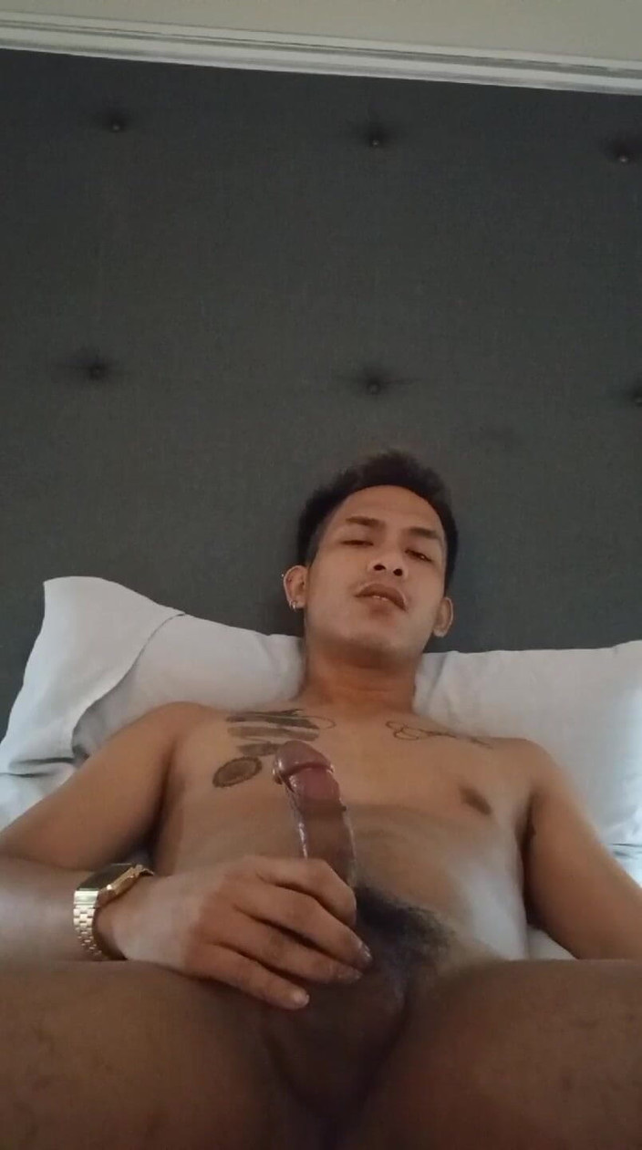 Rent A Gay Productions: Il ragazzo asiatico sexy si sega in hotel