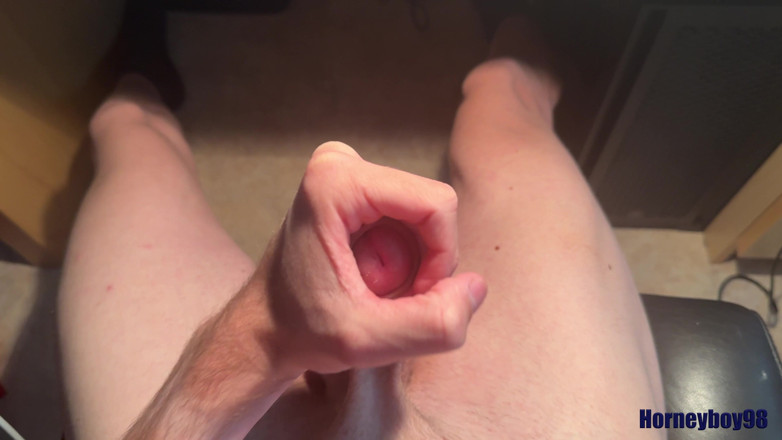 Horneyboy98: Twink trong văn phòng tại nhà Wixes vòi nước của...