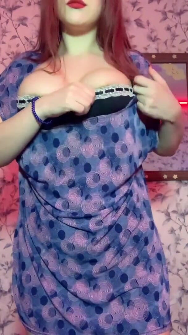 Your Sexy GF: Showing off my juicy body and waiting for a fuck