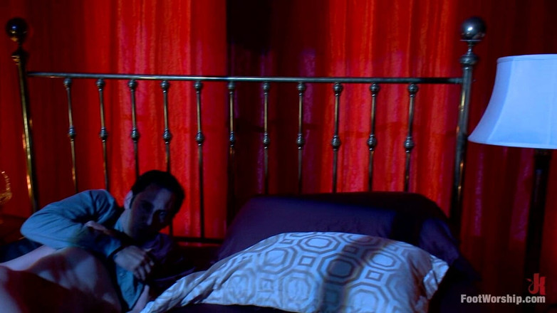 Foot Worship by Kink: 足の専門家