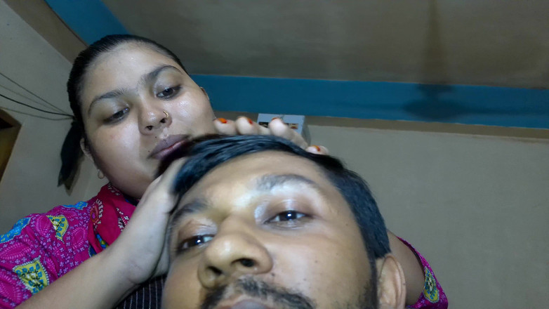 Desi Video BD: Pas getrouwd koppel Desi Indische stiefzus geneukt door zijn stiefbroer