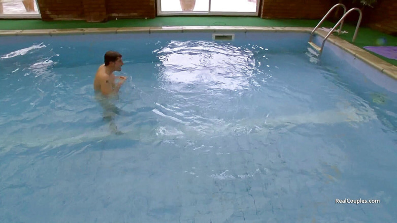 Real couples: Shelly, Alan y Lucy Pool divertidos en parejas reales